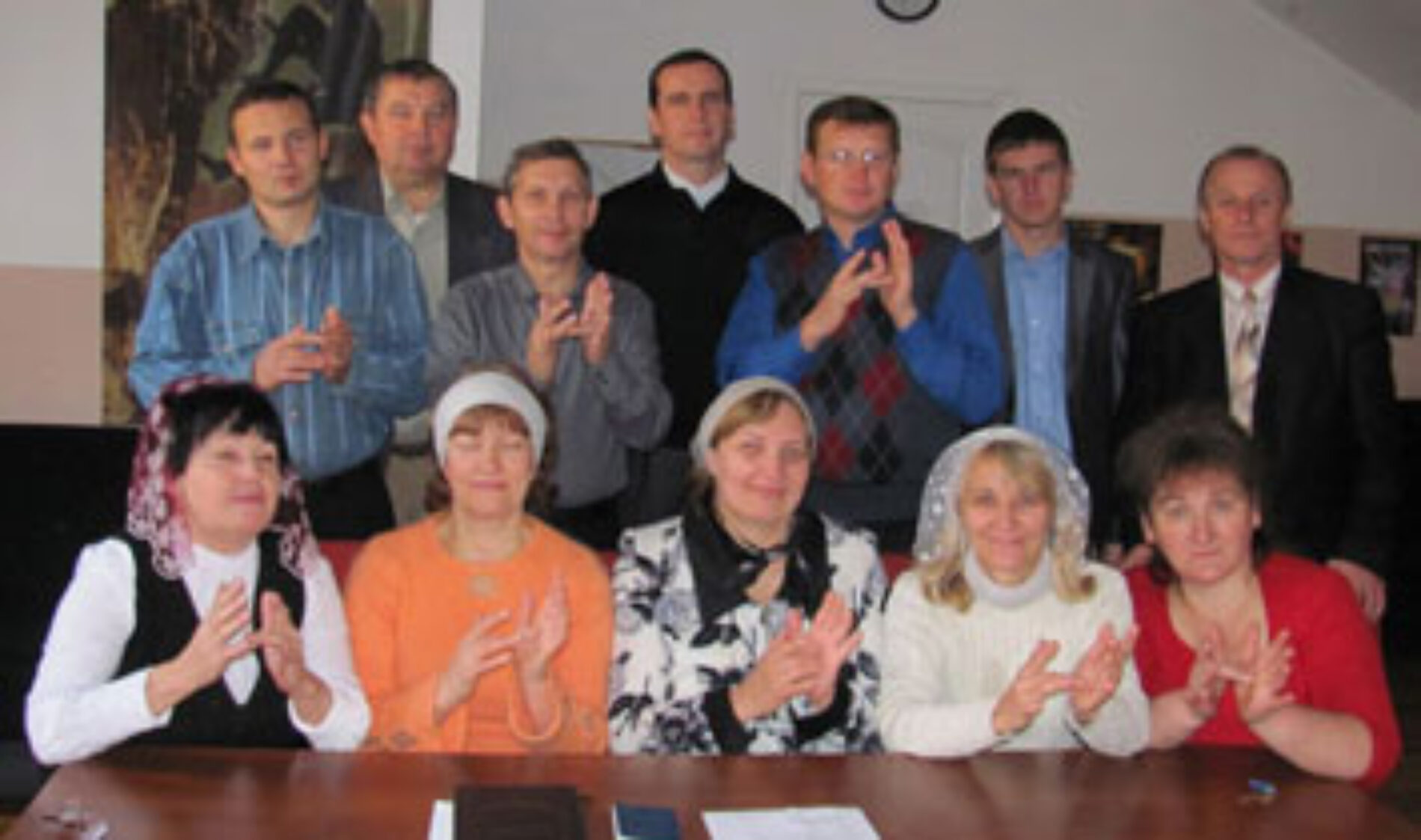 Відділ праці з глухими розвиває своє служіння