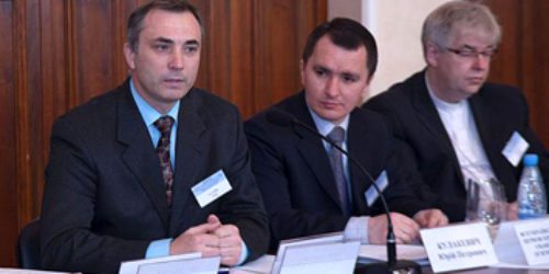 Лише 17% українців вважають релігійне виховання в сім’ї важливим
