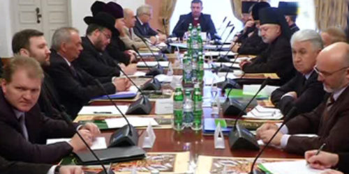 Рада Церков закликає владу не заважати доброчинності, а громадян – зберігати мир