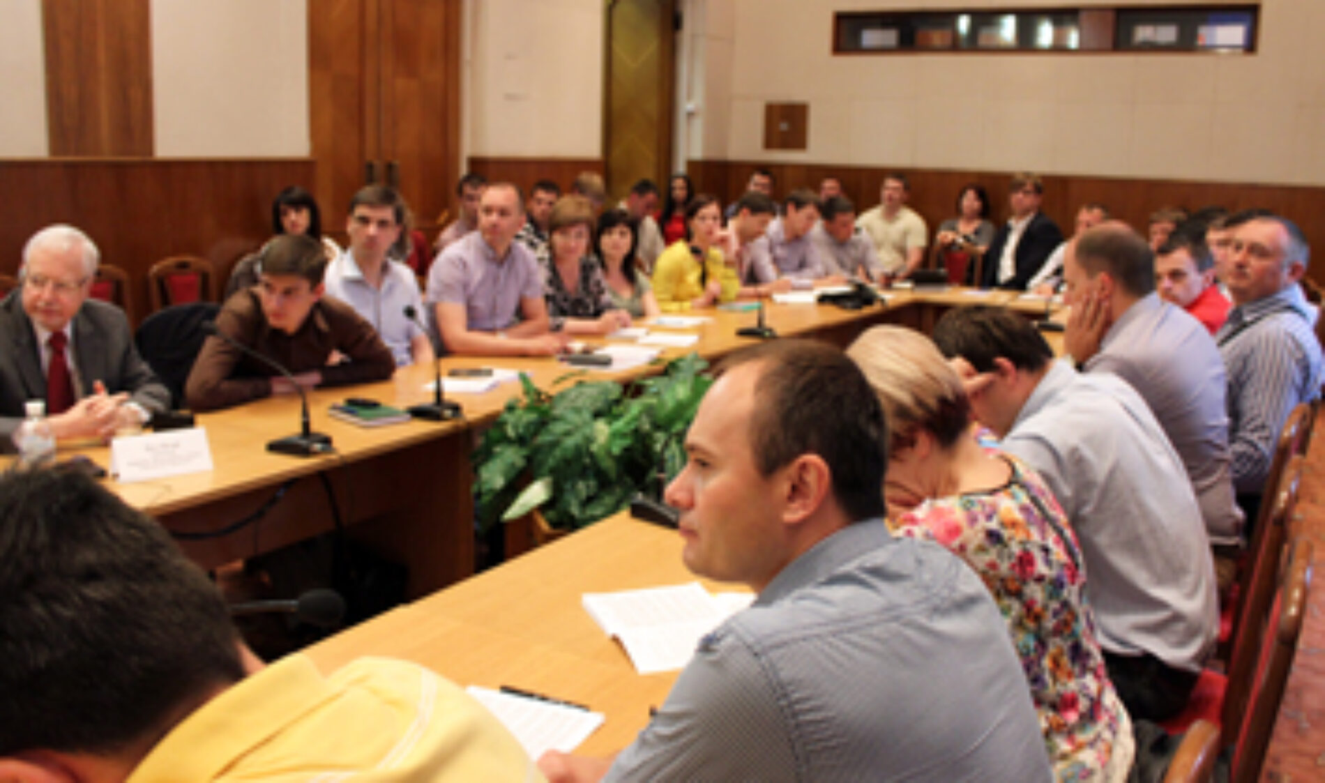 Щоб впливати на суспільство, треба дозволити Богу вплинути на себе – впевнені учасники Форуму, що відбувся в НАНУ