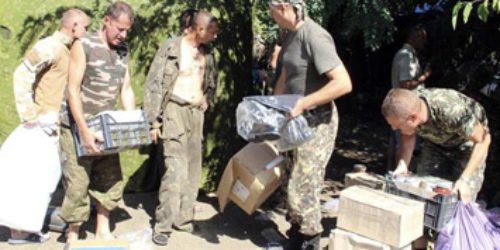 Християни допомагають армії молитвою, продуктами і засобами захисту