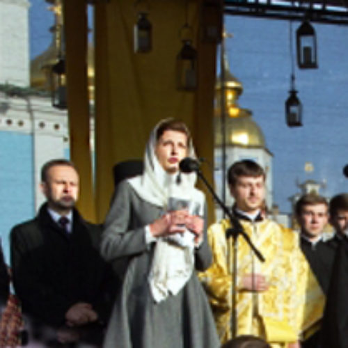 Президентська сім’я молилася за сиріт разом із віруючими різних віросповідань