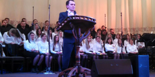 22 березня молодь з церков Києва та області вчилися на молодіжній конференції про свої місце та роль у Божому плані