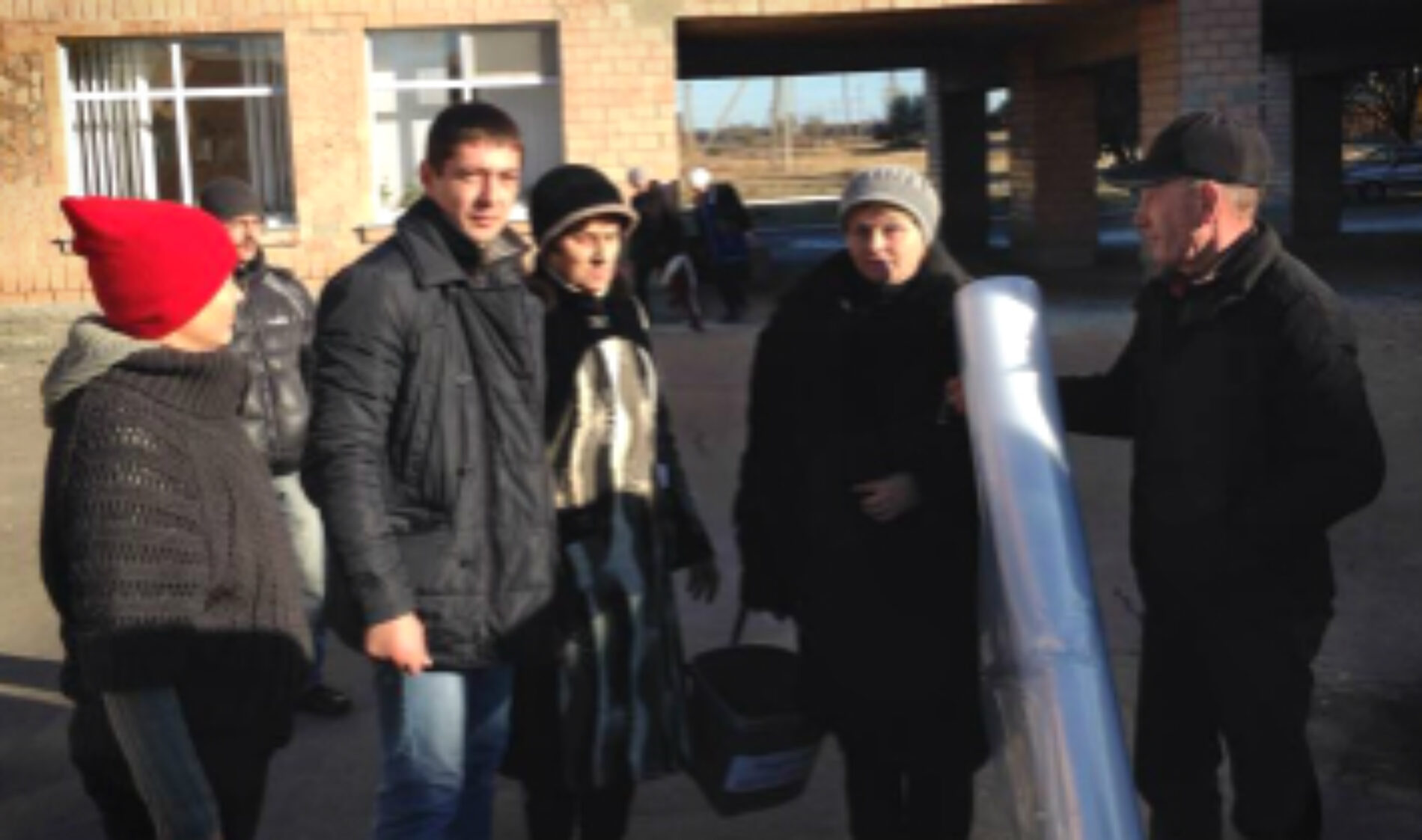 На допомогу людям у м. Сватове після диверсії одними з перших прибули служителі церкви ХВЄ. Потрібна ваша молитва і підтримка