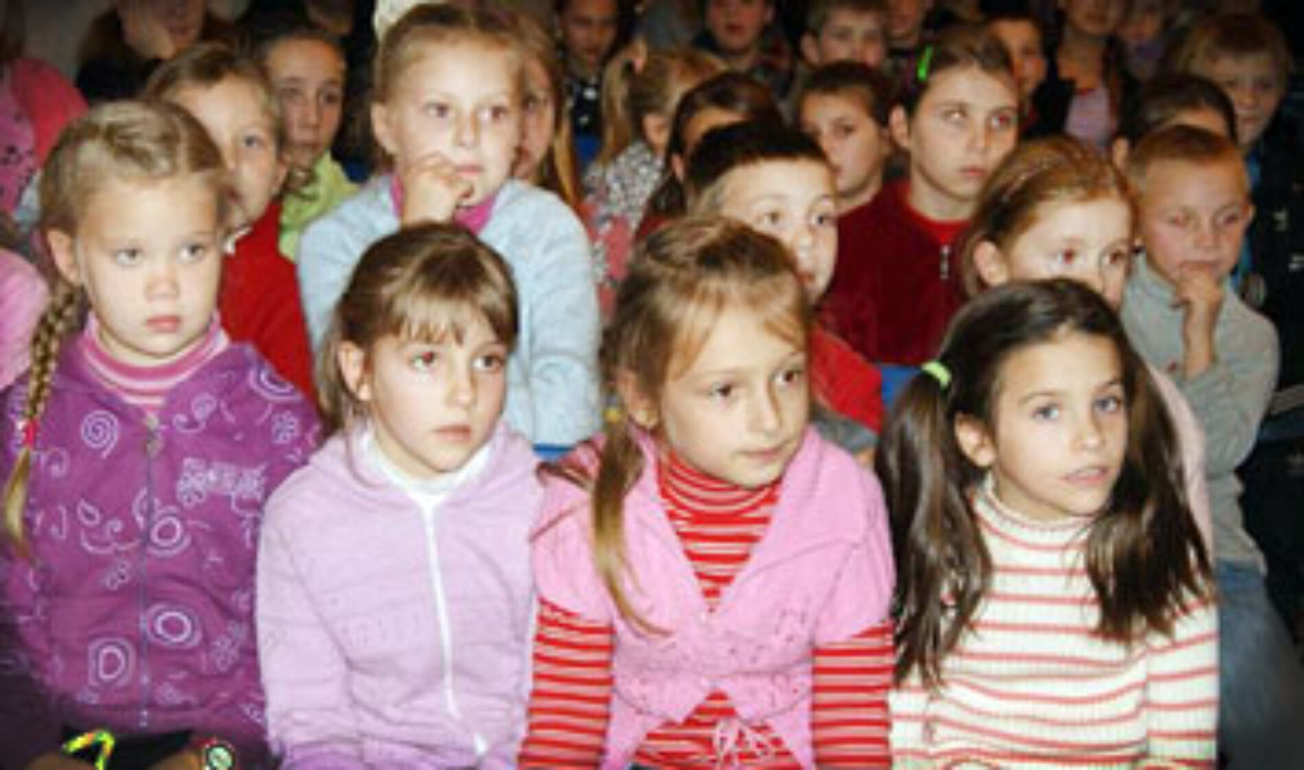 У селі Хомутець, де на базі церкви ХВЄ працює проект «Школа життя», заняття відвідує більшість сільських школярів