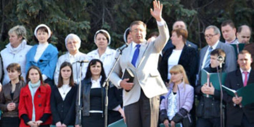 Міжконфесійна хресна хода та богослужіння пройшла на Пасху у Запоріжжі, Херсоні та Дніпропетровську