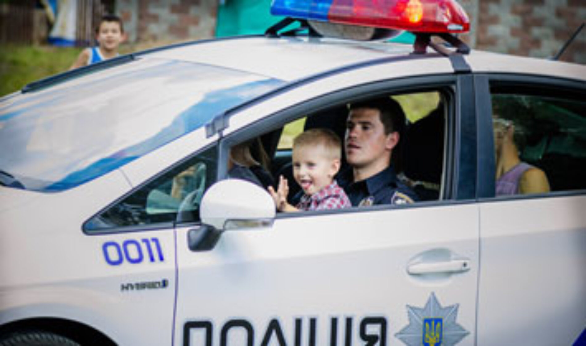 На Рівненщині патрульна поліція стала гостем християнського дитячого табору
