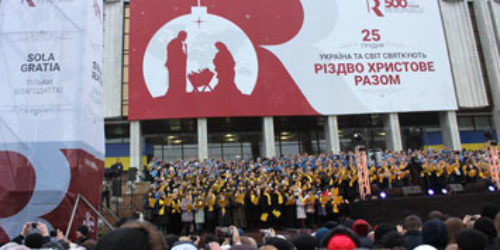 Свято Різдва Христового зібрало на Європейській площі Києва тисячі віруючих людей (ФОТО)