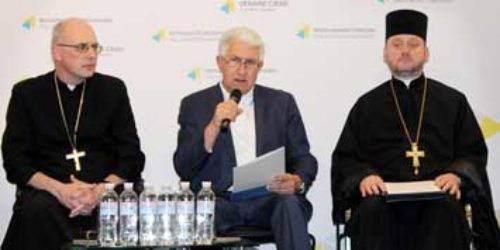Оргкомітет Всеукраїнської ходи на захист прав дітей і сім’ї озвучив програму свята та пообіцяв приємну несподіванку для батьків і малечі