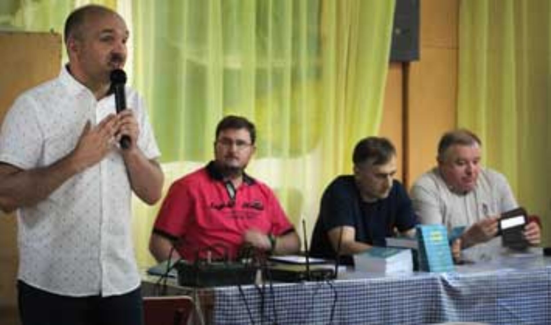Робоча зустріч працівників відділу освіти УЦХВЄ відбулася у Затоці