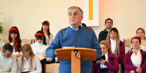 «Навчи нас молитися»