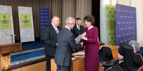 У Міністерстві освіти випускникам духовних вишів вручили свідоцтва про державне визнання дипломів