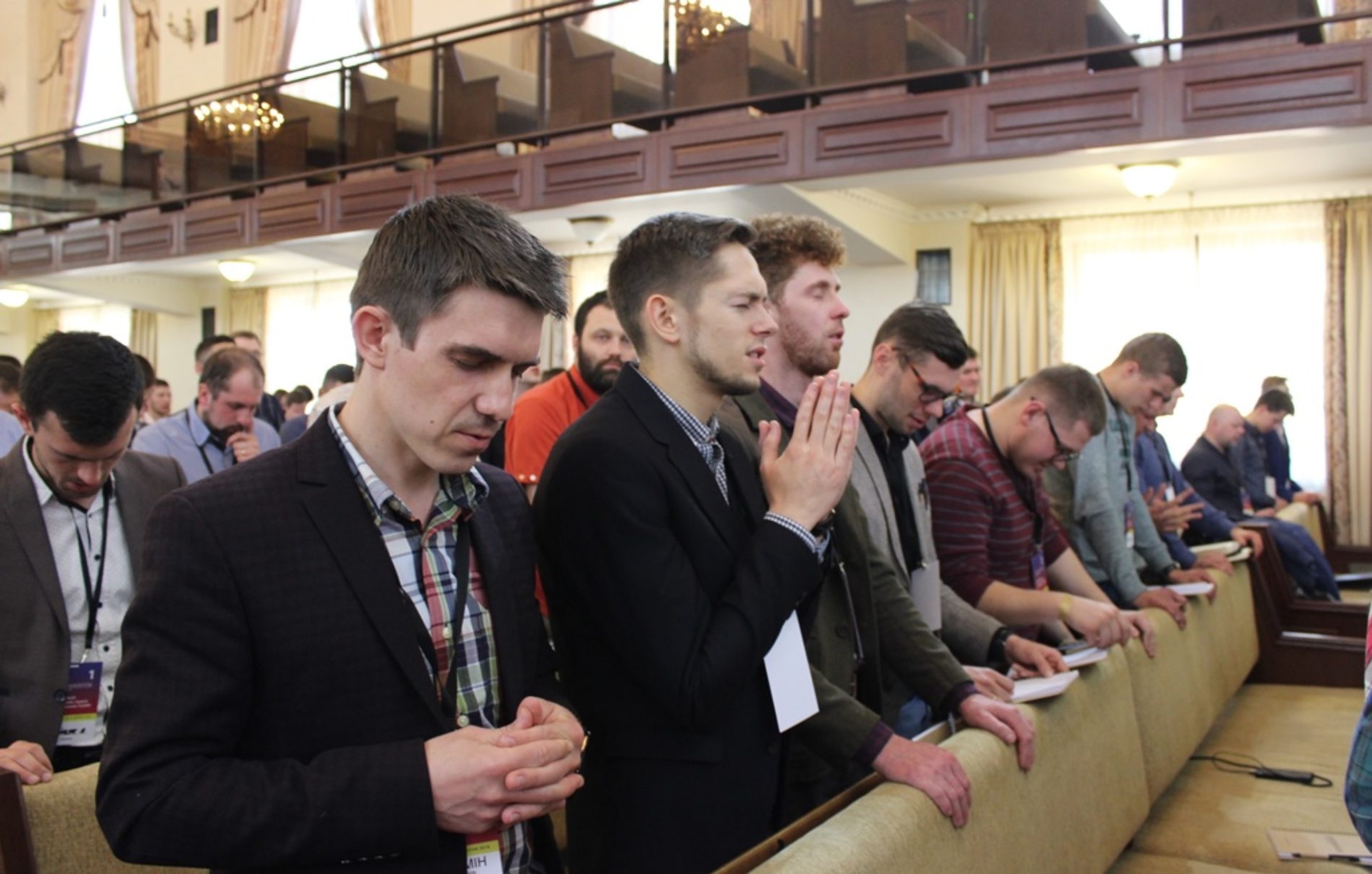 Триста молодіжних служителів п’ятидесятницьких церков взяли участь у конференції «Елементи лідерства»
