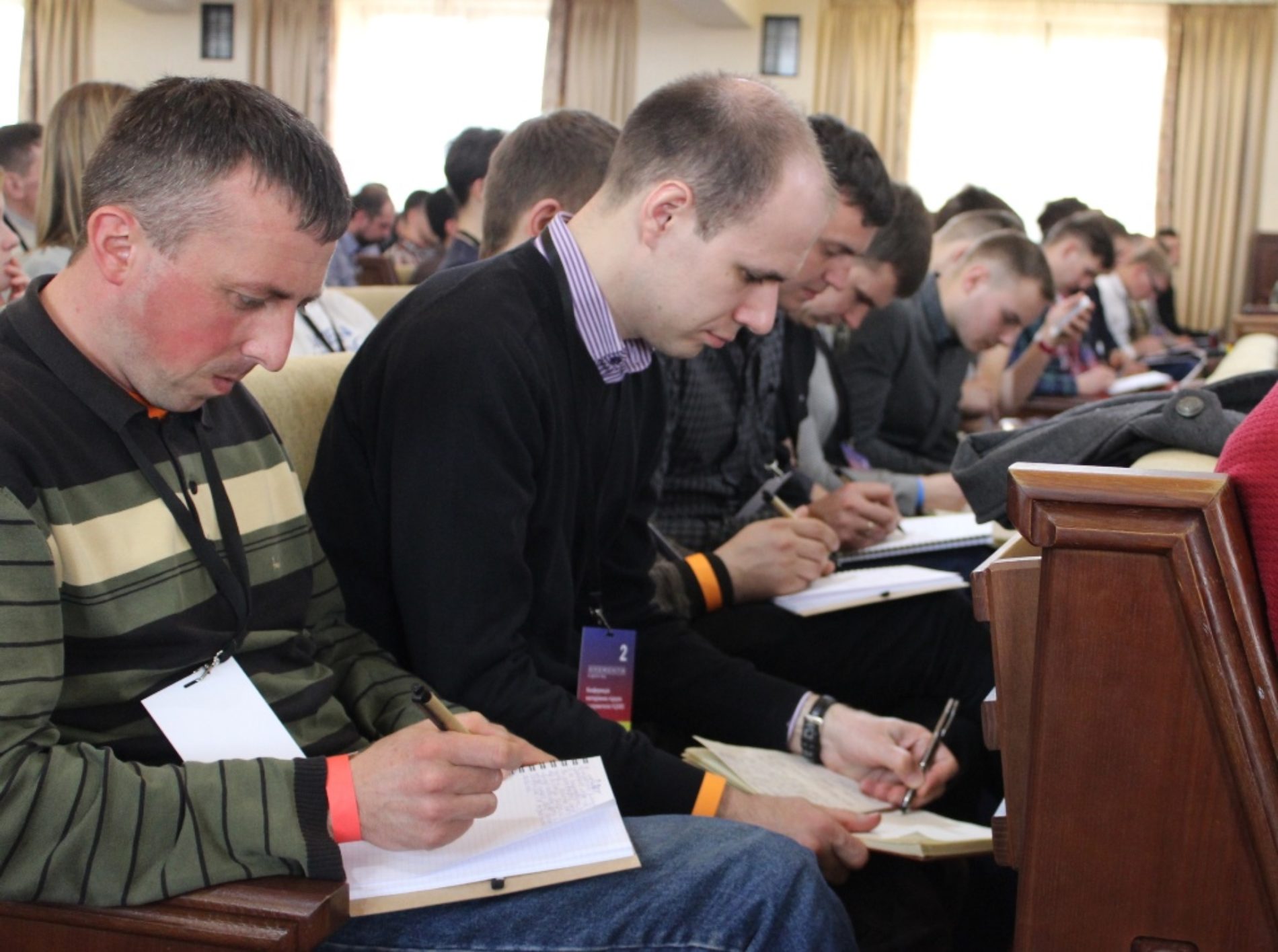 Триста молодіжних служителів п’ятидесятницьких церков взяли участь у конференції «Елементи лідерства»