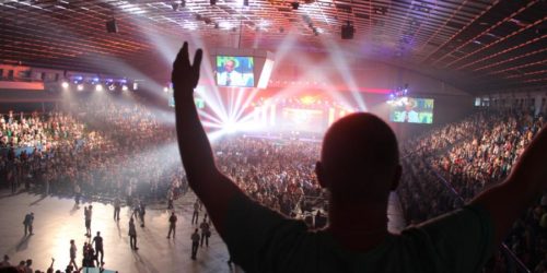 «Україна потребує потужної молитви» – Михайло Паночко запрошує на Національний День молитви за Україну (ВІДЕО)