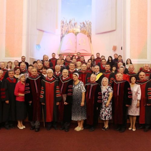 В Івано-Франківську вручили дипломи докторам богослов’я та служіння