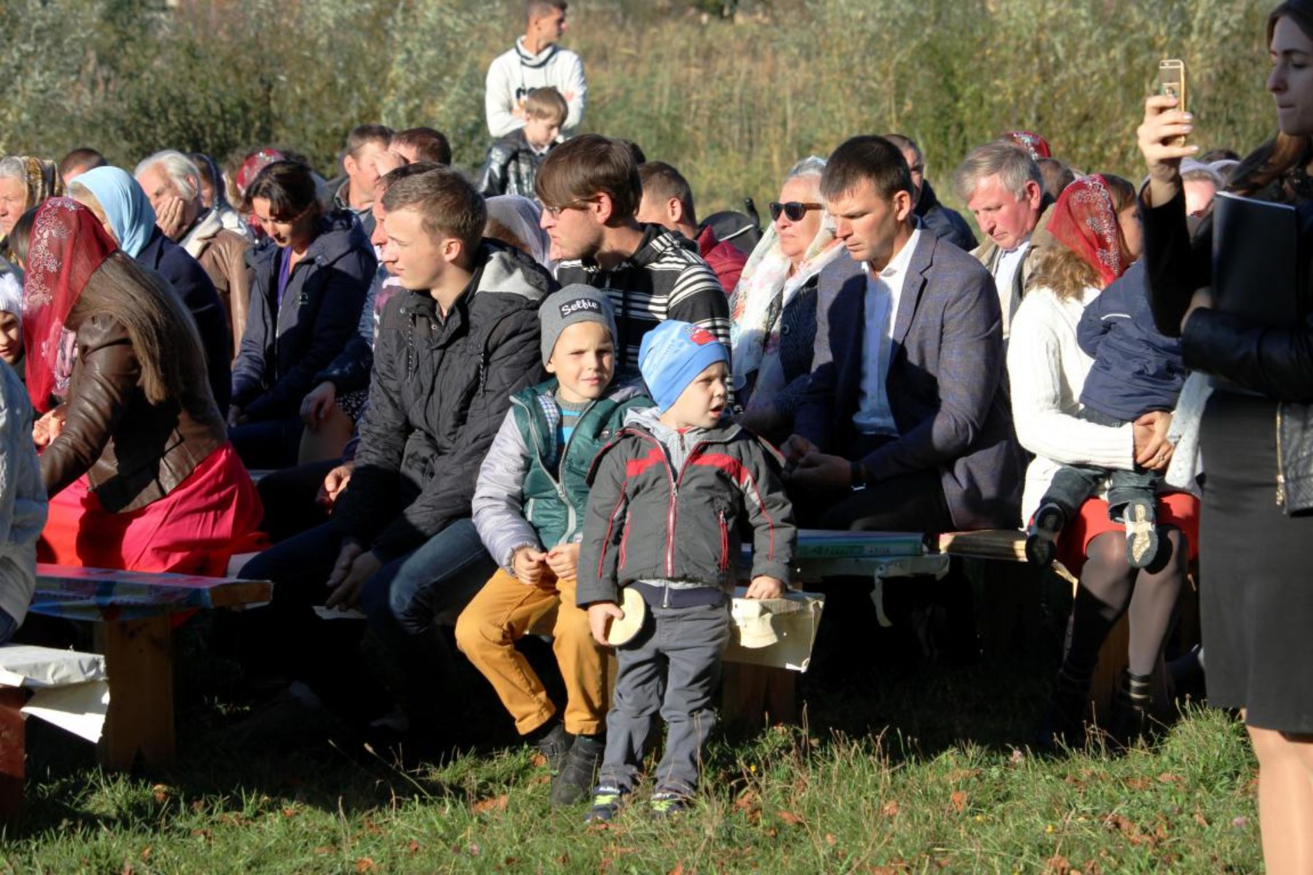 Коли церква стає лідером у селі: на Святі Подяки у Тарасівці влада дякувала церкві за активну позицію