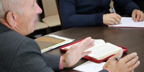 У фокусі новоутвореного Відділу сімейного служіння в УЦХВЄ – стосунки між чоловіком і дружиною, батьками і дітьми