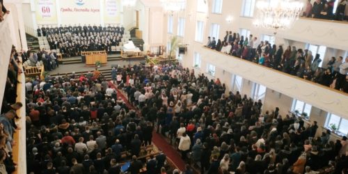 Більше тисячі молодих людей навчалися реалізовувати своє покликання під час конференції у Рівному