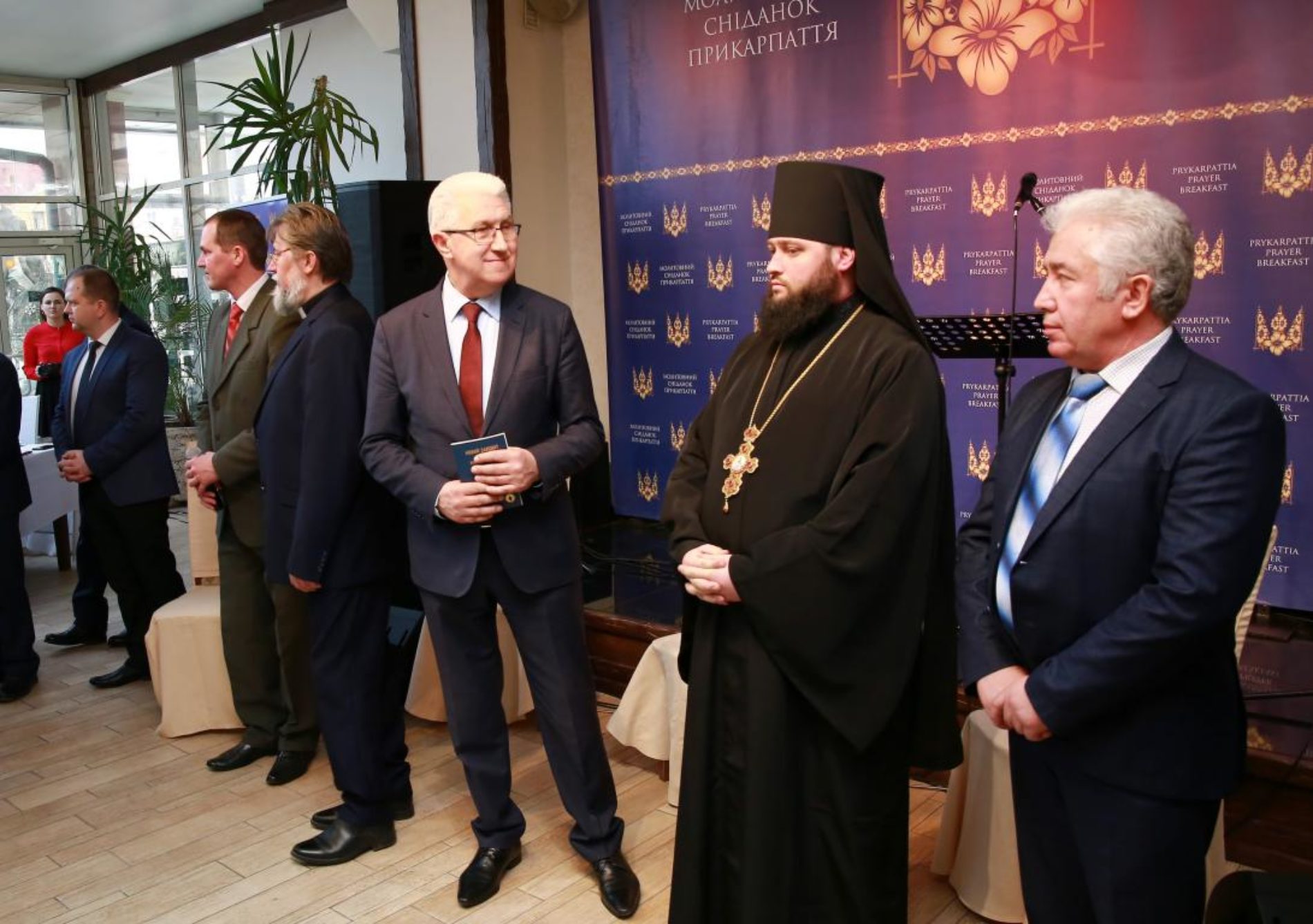 «Ми маємо слухати Божого Слова, коли хочемо успіху», – Михайло Паночко учасникам Першого молитовного сніданку Прикарпаття