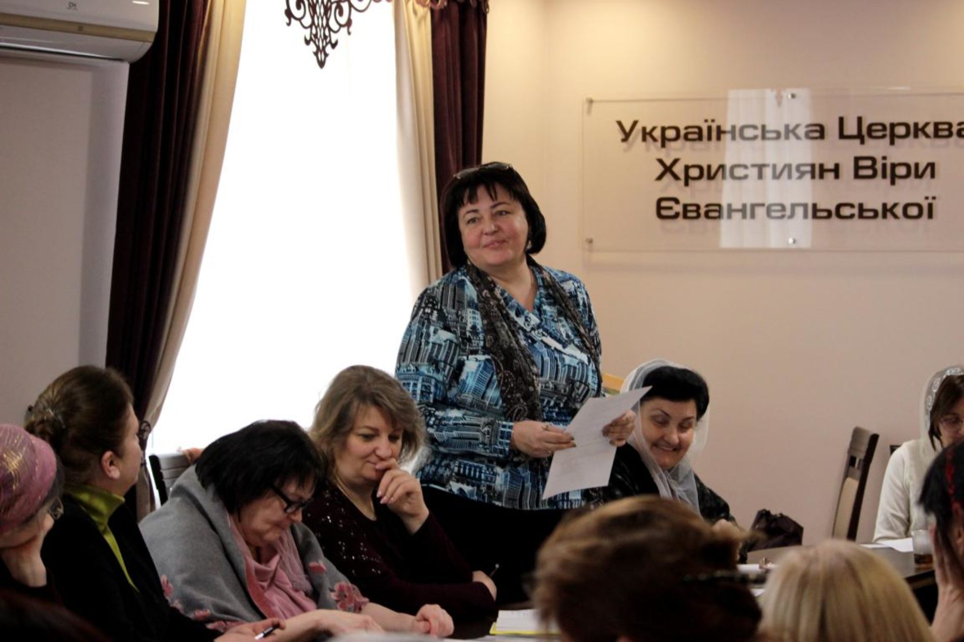 Як посилити служіння жінкам у суспільстві, що стрімко змінюється – про це йшлося на нараді Відділу жіночого служіння