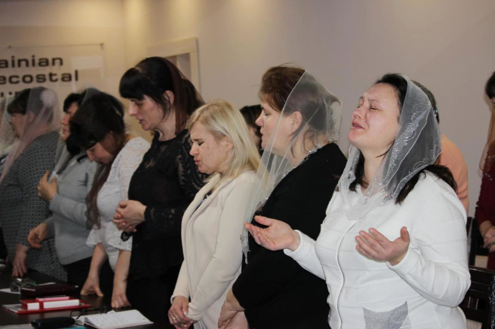 Як посилити служіння жінкам у суспільстві, що стрімко змінюється – про це йшлося на нараді Відділу жіночого служіння