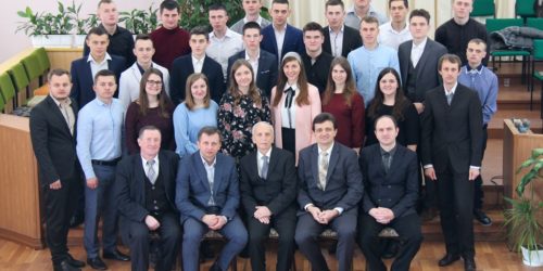 Студенти з України та США розпочали навчання у місіонерській школі «Ковчег Спасіння»
