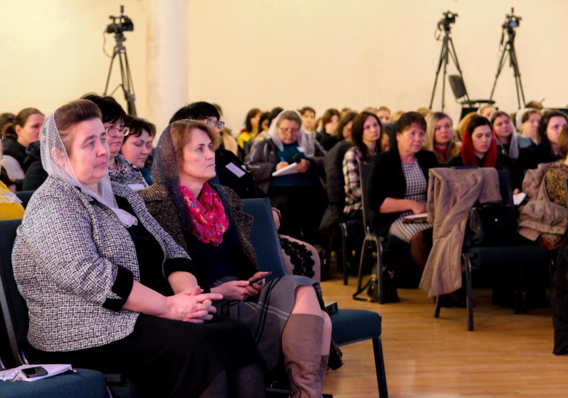 Щаслива жінка – здорова жінка: про те, як залишатись такою сестрам розповіла акушер-гінеколог Анна Савочкіна (ФОТО)