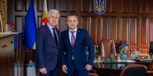 Восьмий духовний ранок відбувся у Рівненській ОДА – держслужбовці, освітяни та священнослужителі разом міркували про виховання дітей