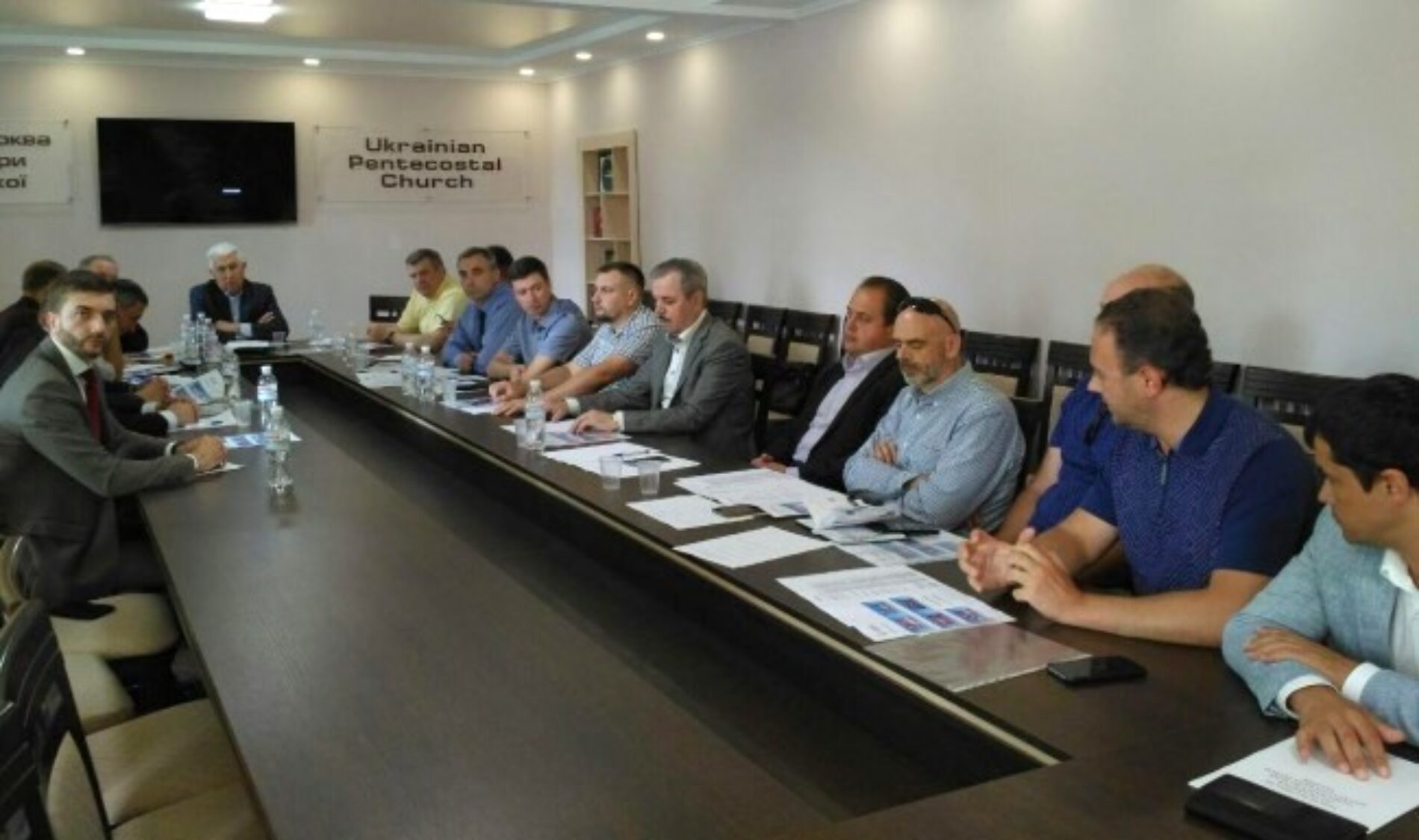 РЄПЦУ: маємо активніше пропонувати порядок денний для влади та суспільства