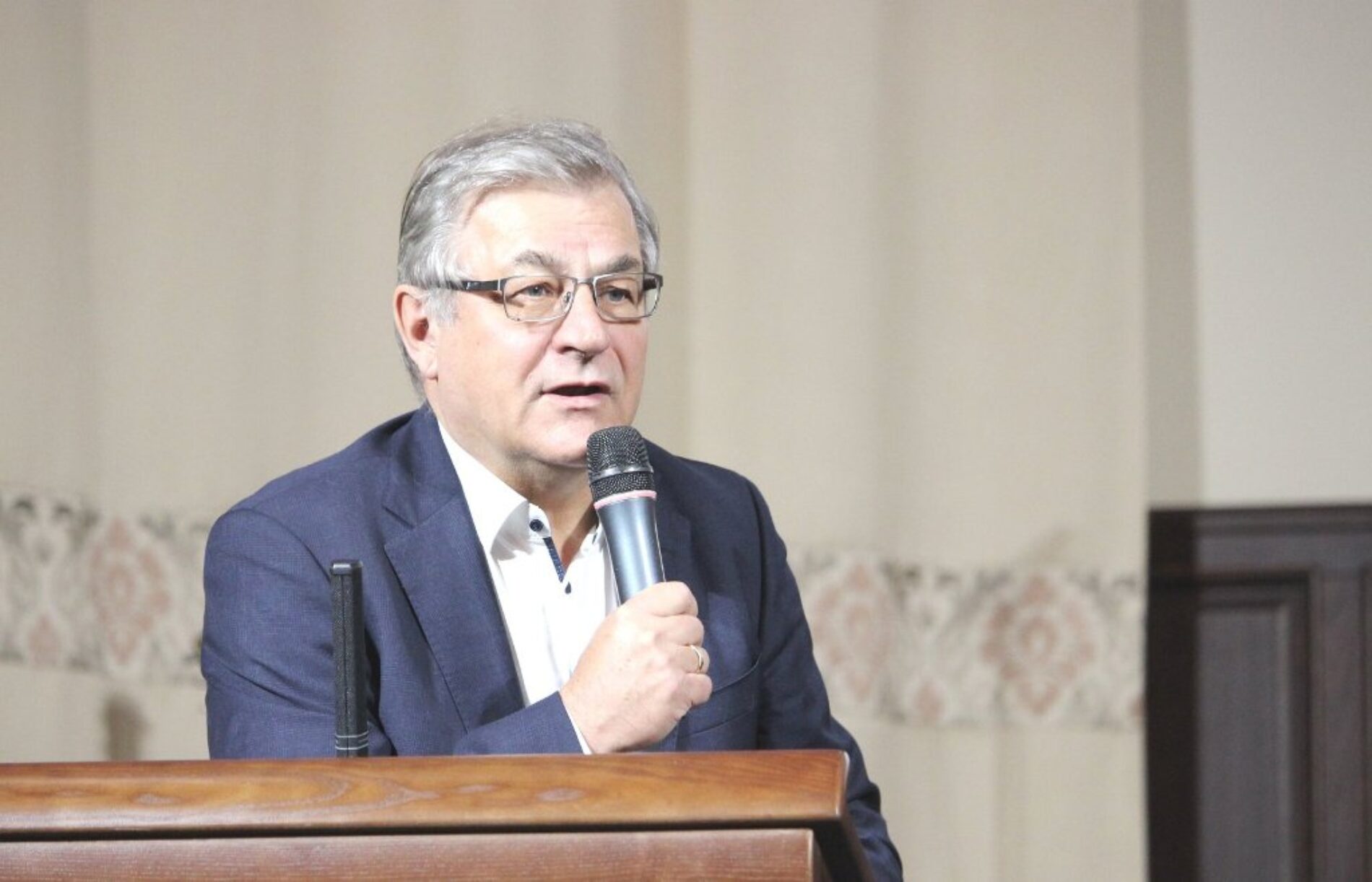 «Порівняйте Україну з країнами колишнього Радянського Союзу – де ще є стільки віруючих? Ніде. А що, ви такі особливі? Та ні, ви покликані» –  Йоханнес Раймер