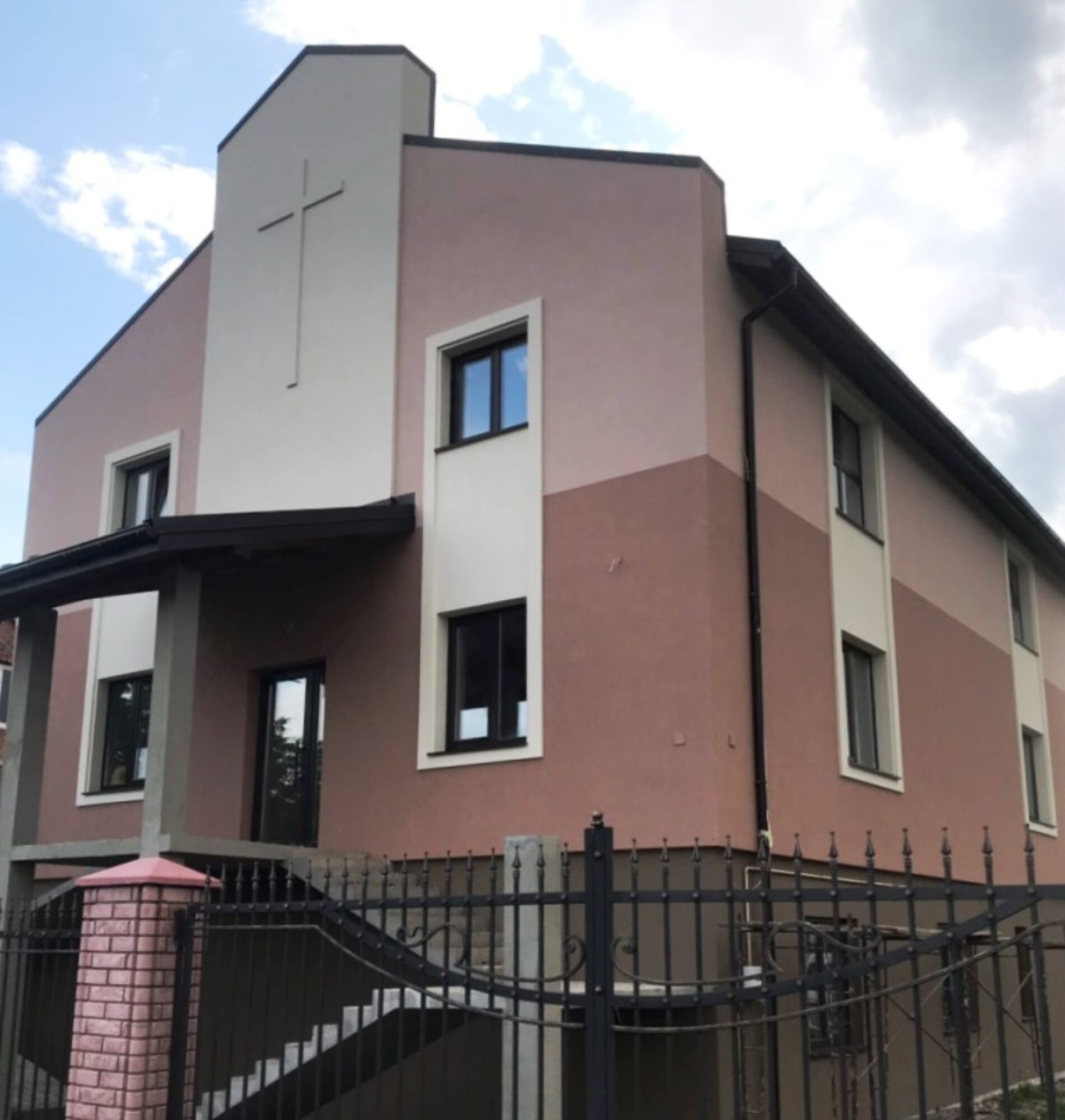 У селищі Куликів на Львівщині урочисто відкрили новий Дім молитви