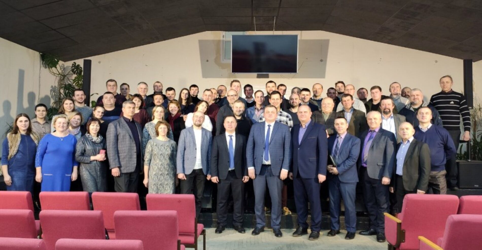 У Коростені відбулася звітна конференція Житомирського обласного об’єднання – кількість вірян в області повільно, але зростає