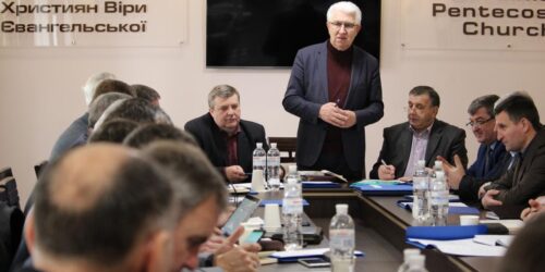 Церковні громади УЦХВЄ молитимуться  про Україну  щодня протягом великоднього тижня