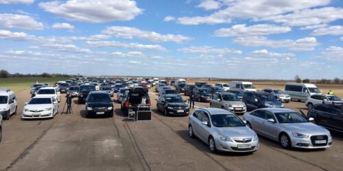 Луцькі п’ятидесятники провели пасхальні авто-богослужіння на аеродромі