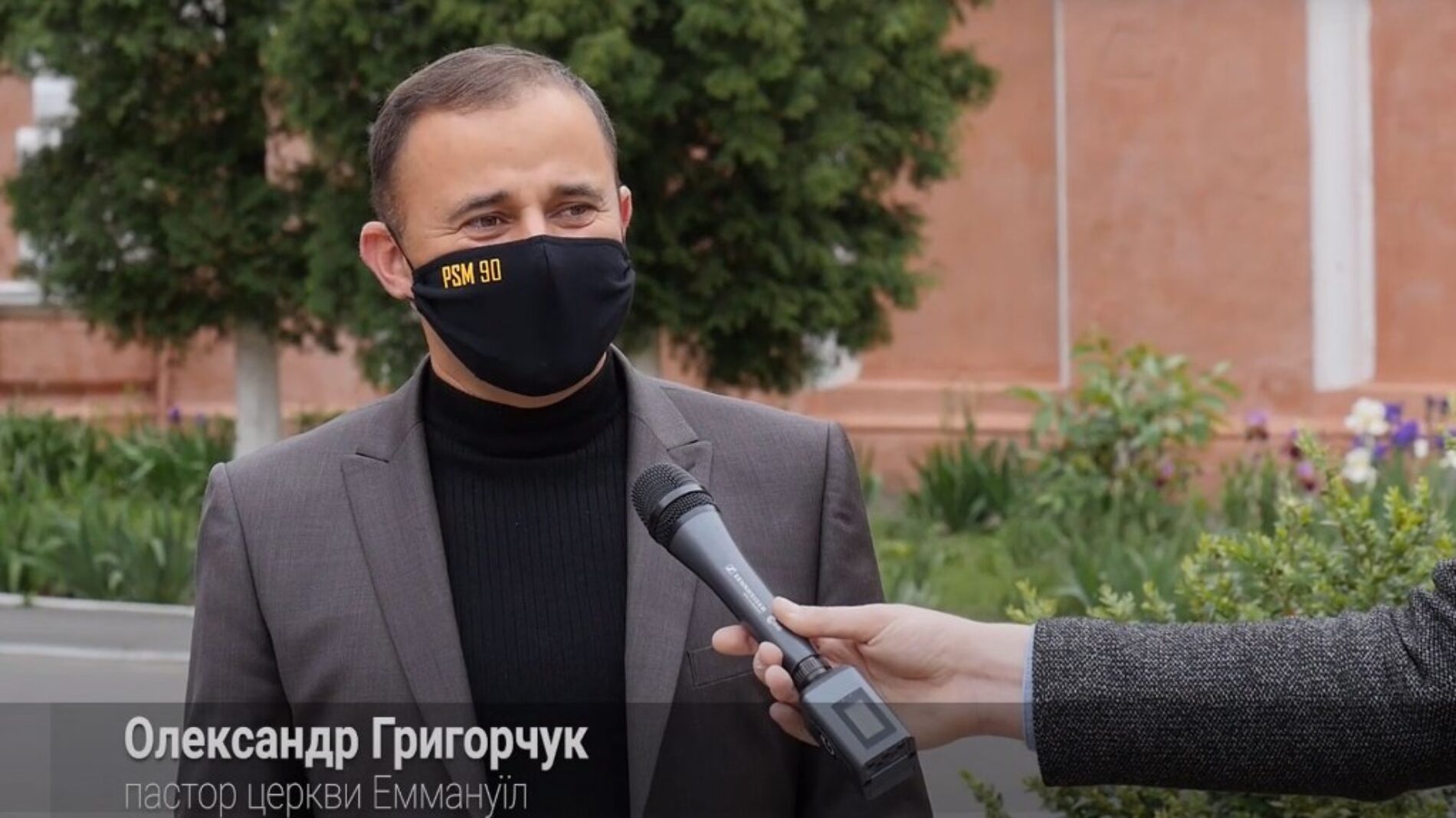 У Чернівцях церква вдруге передала лікарні кисневий концентратор для допомоги хворим на COVID-19