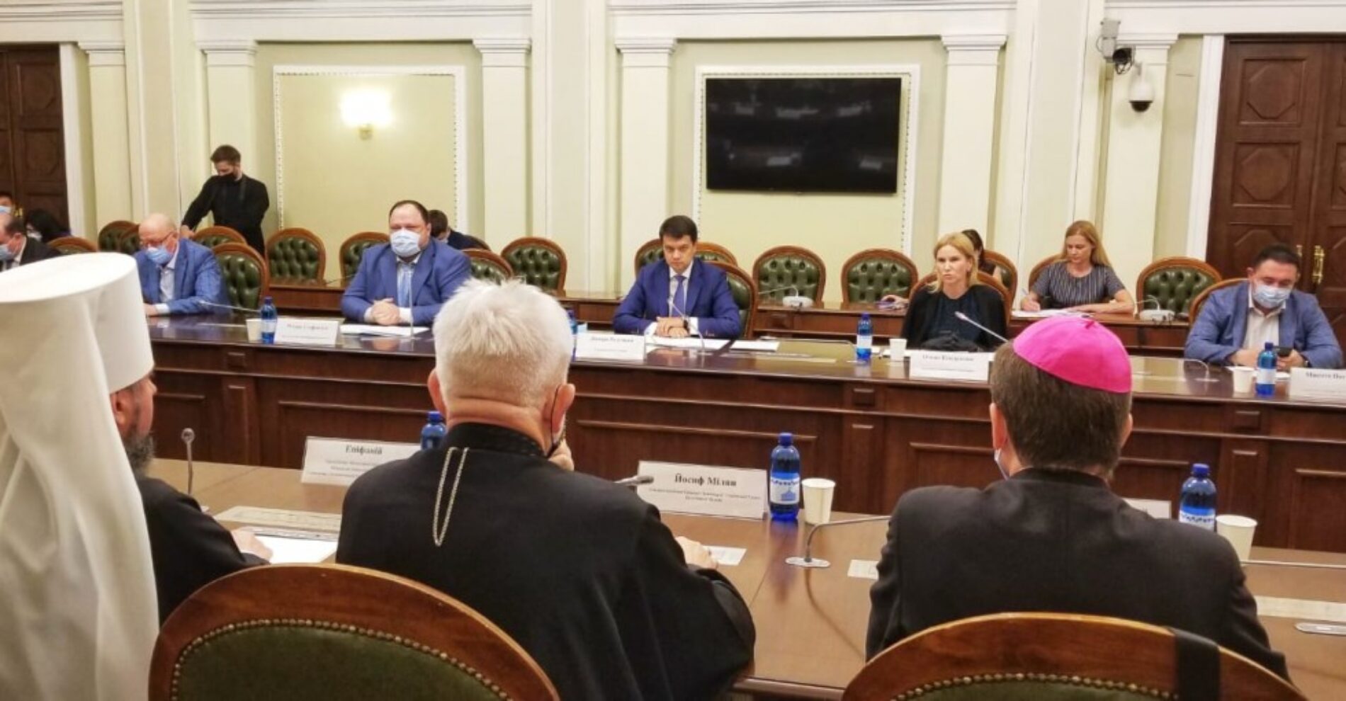 Рада Церков обговорила з головою ВР Разумковим питання, які хвилюють віруючих