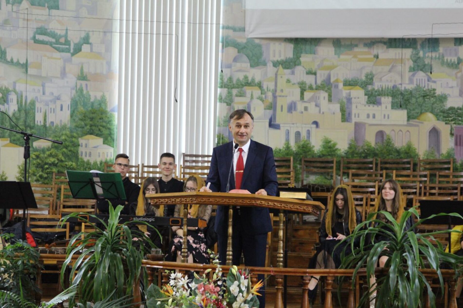 На Тернопільщині молодь вчилася як правильно будувати спілкування до шлюбу