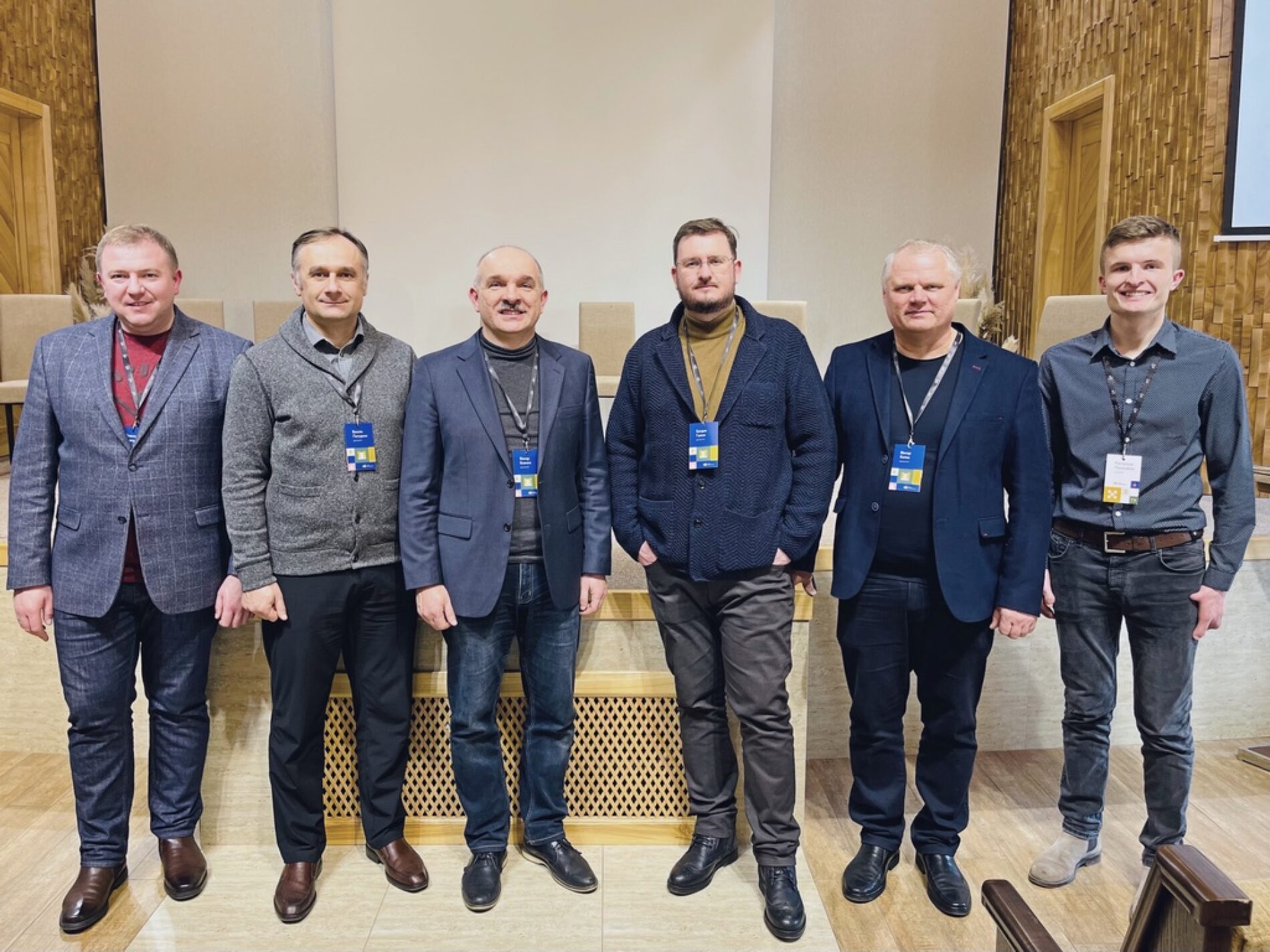 Понад шістдесят юнаків вчилися проповідувати краще протягом установчої сесії школи PROMOVA