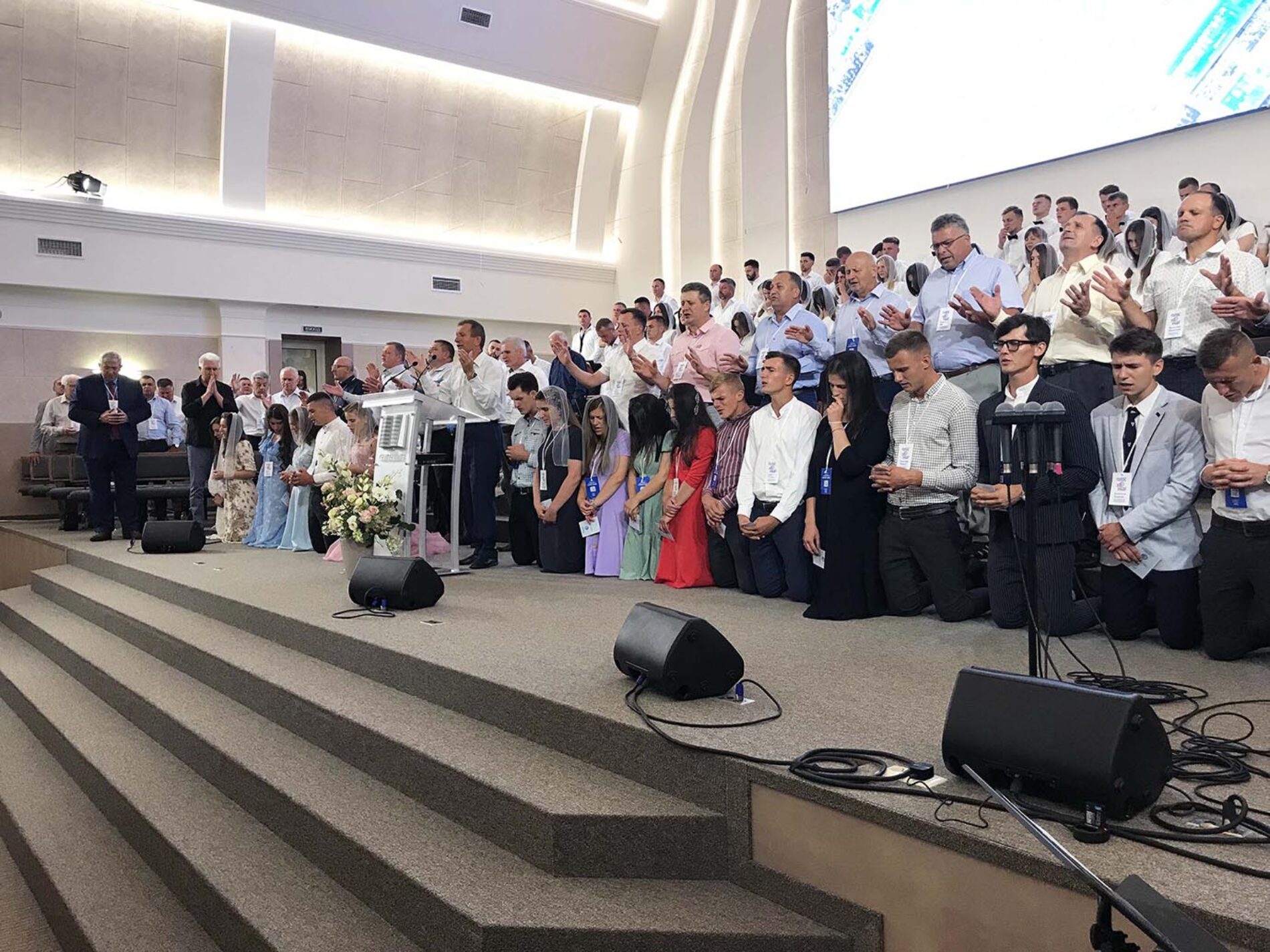 «Щоб знало майбутнє покоління» — місія «Голос надії»  відсвяткувала 30-річчя