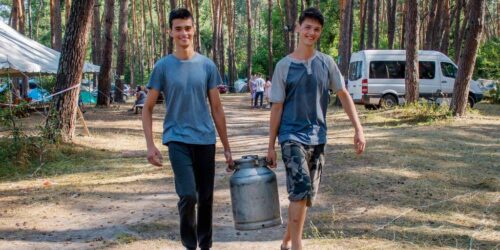 Молодь Полтавщини отримувала Боже спорядження під час конференції «БагачкаФест-2021»  