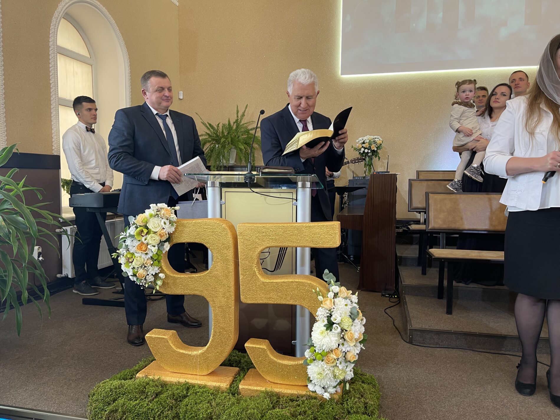 Церква в Острозі відзначила 95-річчя: історія віри, що почалась із лекцій Володимира Марцинковського