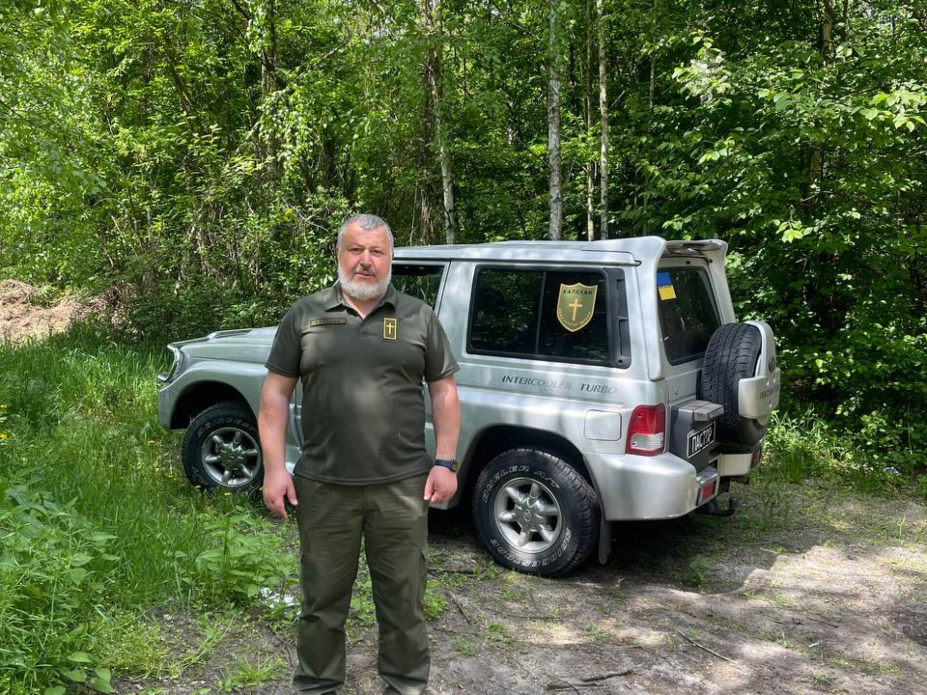 Капелани Київщини та волонтери з Миколаївщини отримали автомобілі для служіння