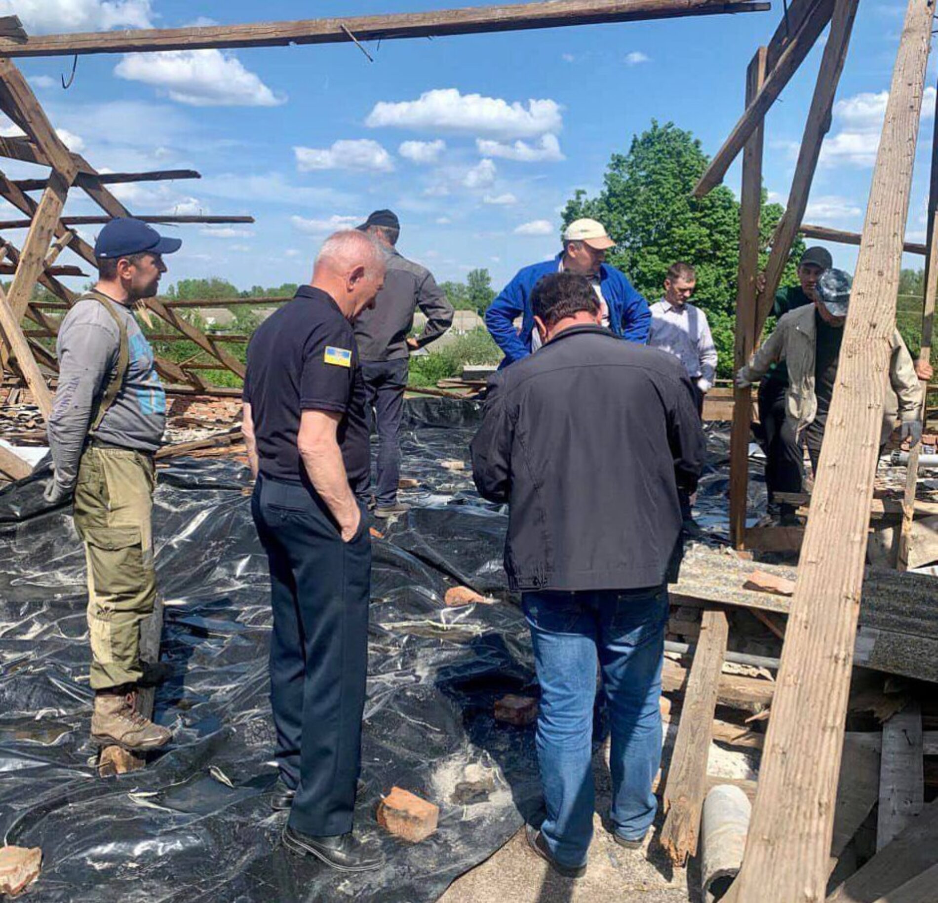 П’ятидесятники з Рівненщини допомагають у відбудові деокупованих сіл Чернігівщини Новий Биків та Нова Басань (ВІДЕО)