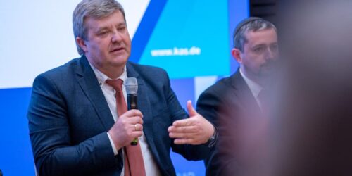 «На зустрічі з єврокомісаром ЄС Олівером Варгеї ми намітили перспективи співпраці в гуманітарній сфері» – Анатолій Козачок