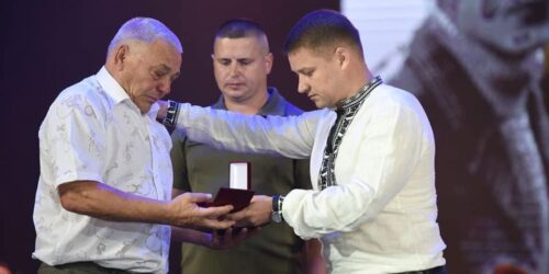 «Хто душу свою кладе за друзів своїх…» – у Рівному волонтерам Сергію Ільчуку та Михайлу Супруну надали звання почесних громадян посмертно