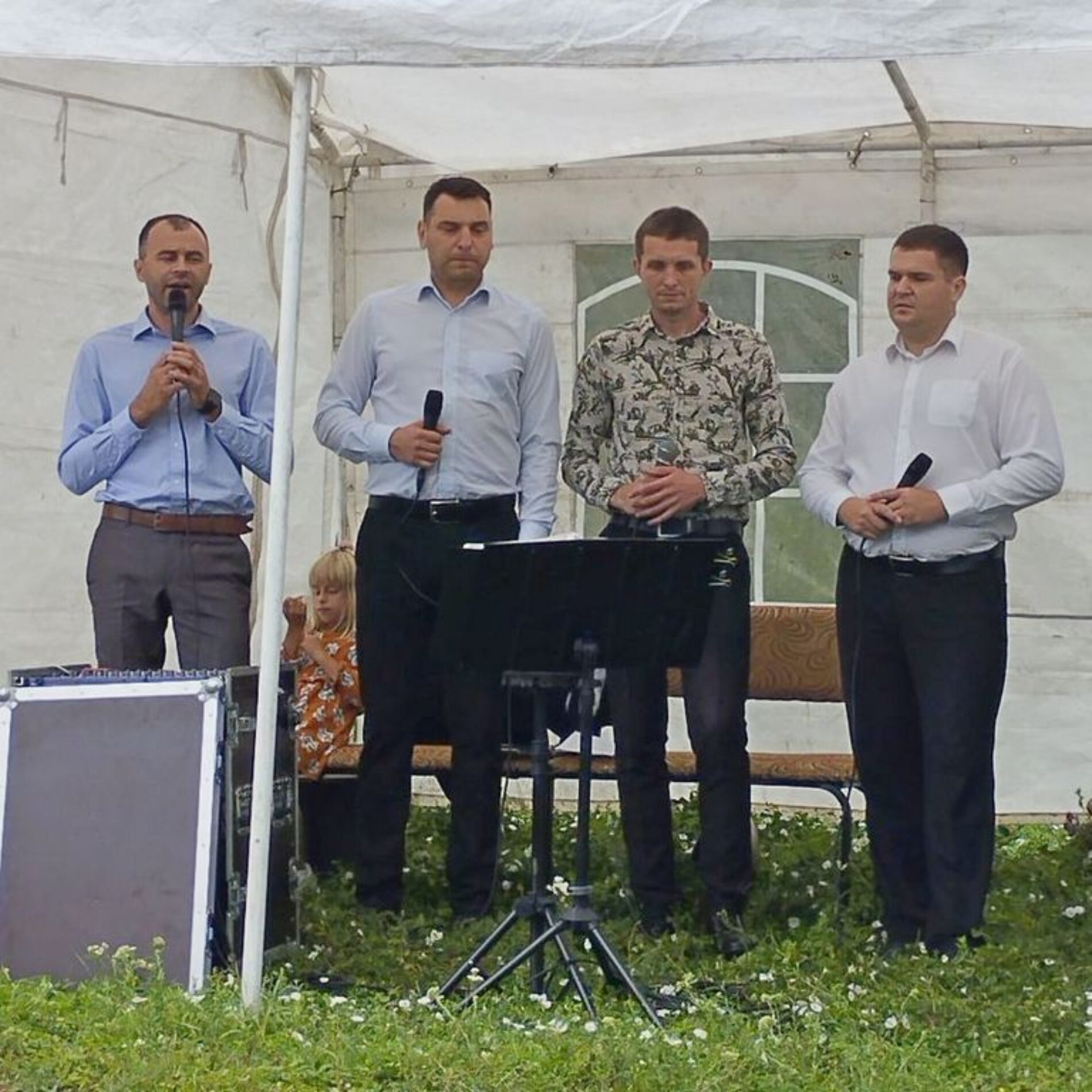 У неділю церкви семи сіл Лановецького району на Тернопільщині провели водне хрещення