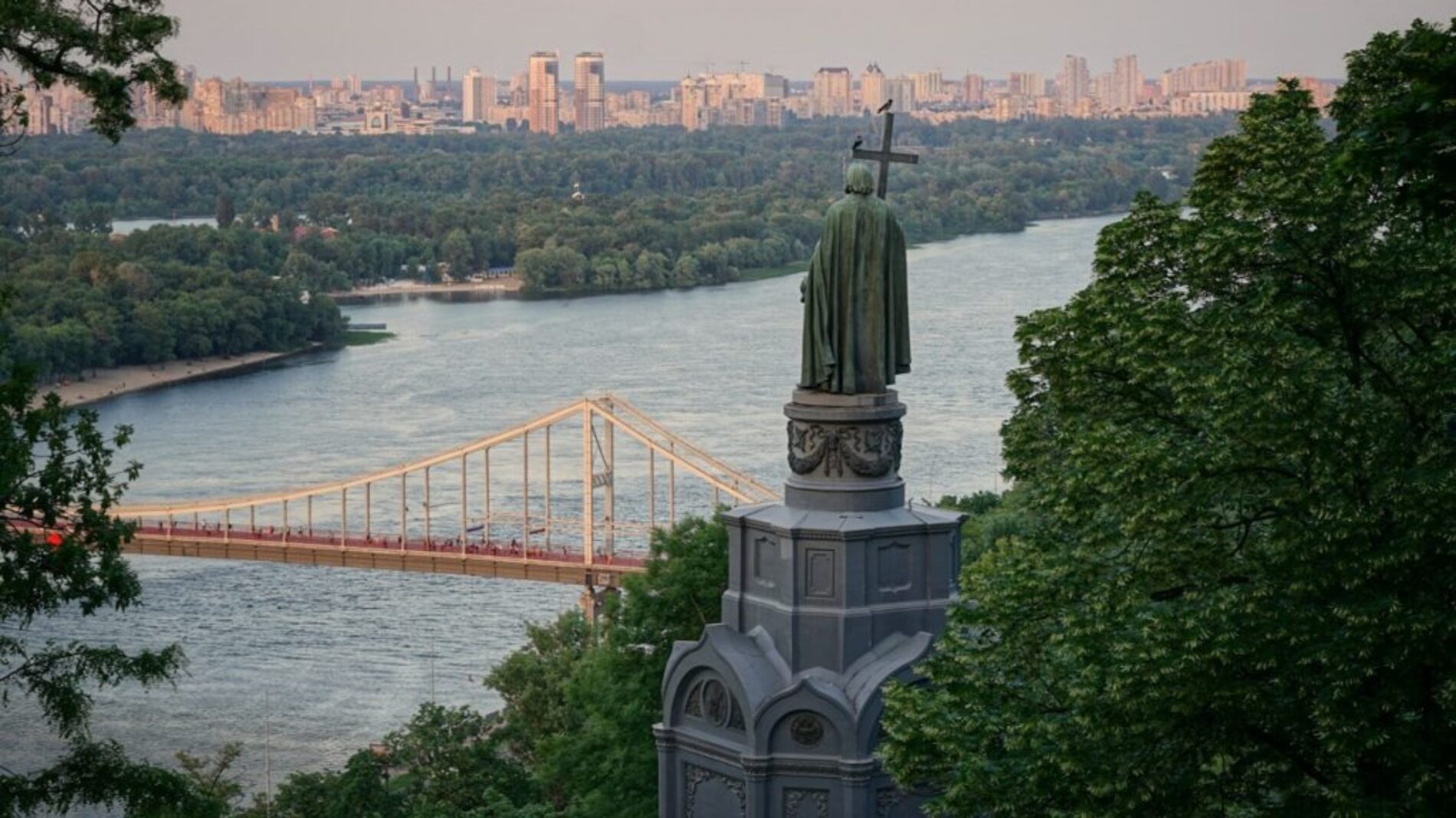 Києвський Євангельський теологічний університет запрошує на зимову сесію та наукову конференцію