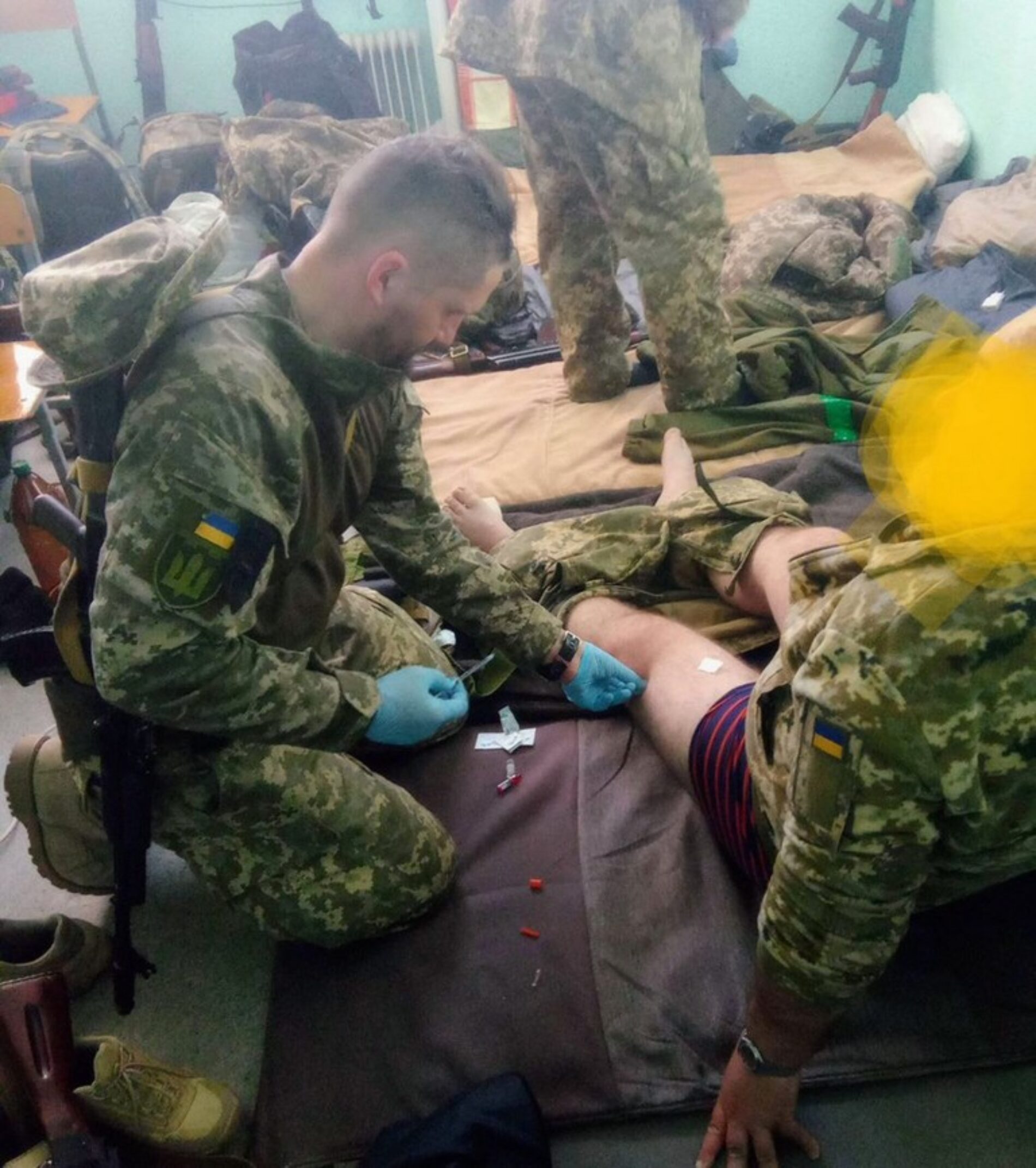 «Ворог продовжував стріляти у хату, де лежав я та молився словами з 56 псалму» – Євгеній Бєлов (СВІДОЦТВО)