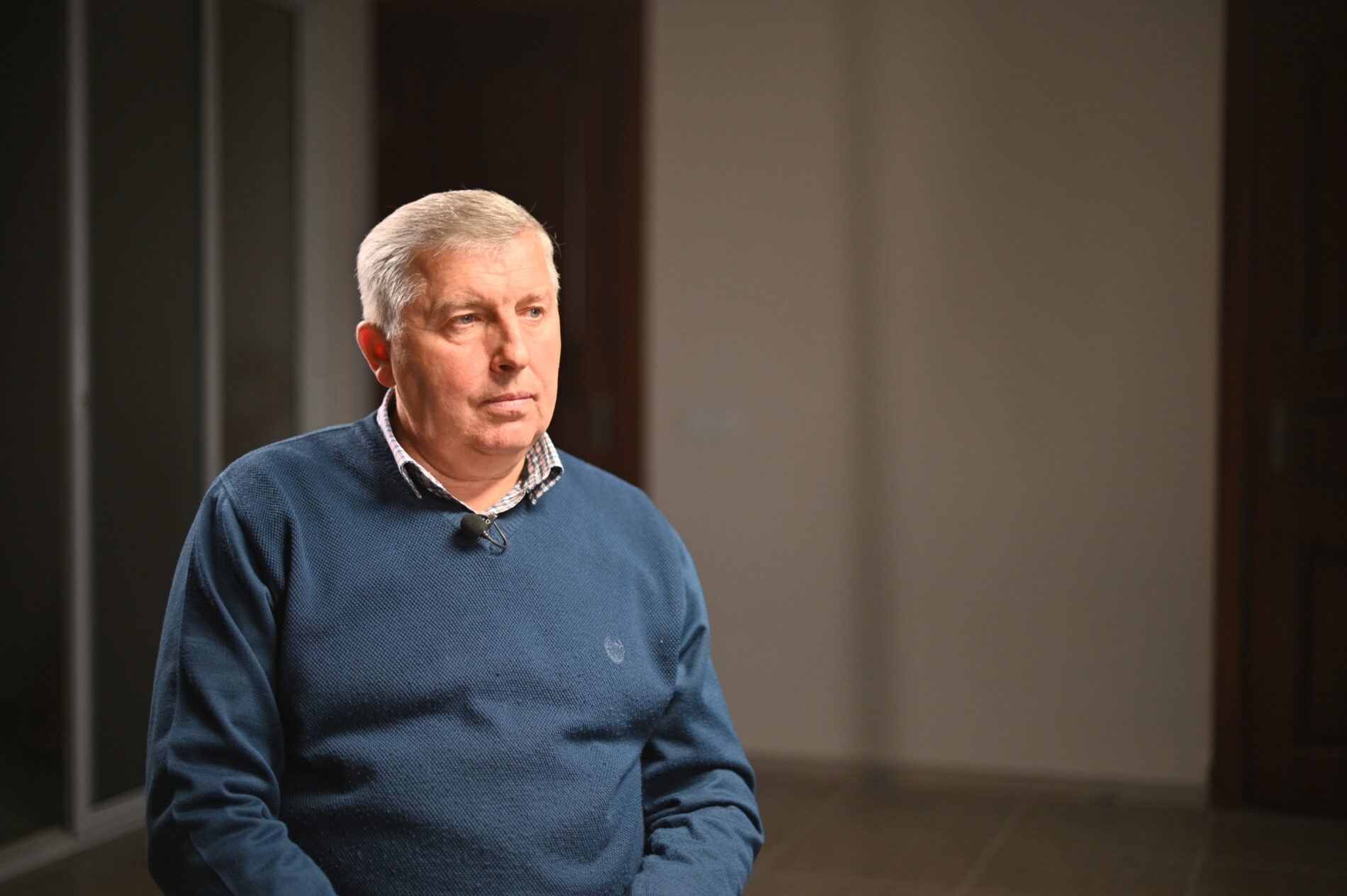 Про відношення до зброї, еміграцію, радіопередачу – дивіться в новому інтерв’ю «Розмова з служителем»